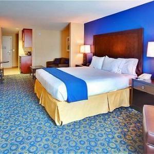 Holiday Inn Express Hotel & Suites Lake Elsinore photo