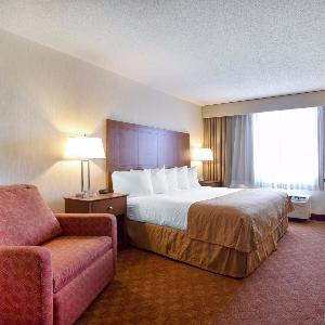 Clarion Hotel Portland Airport photo