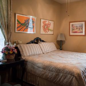 Arbor House Suites Bed And Breakfast photo