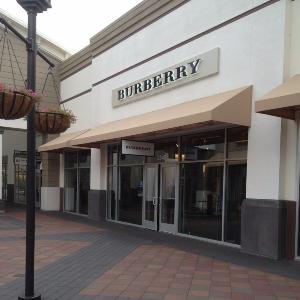Burberry Outlet photo