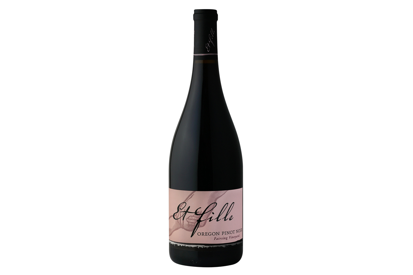 A bottle of Fairsing Vineyard Pinot Noir