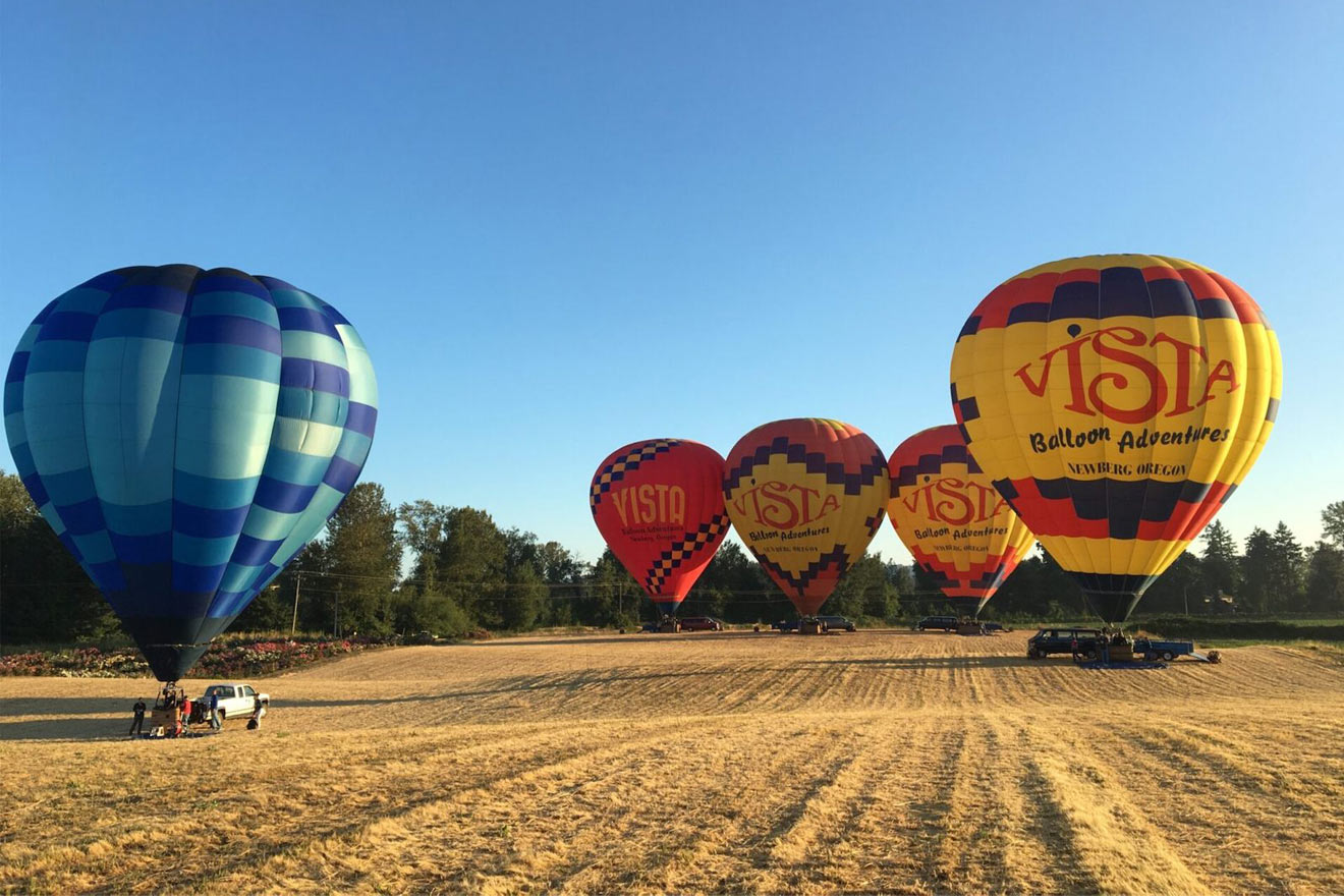 hot air balloons before flight